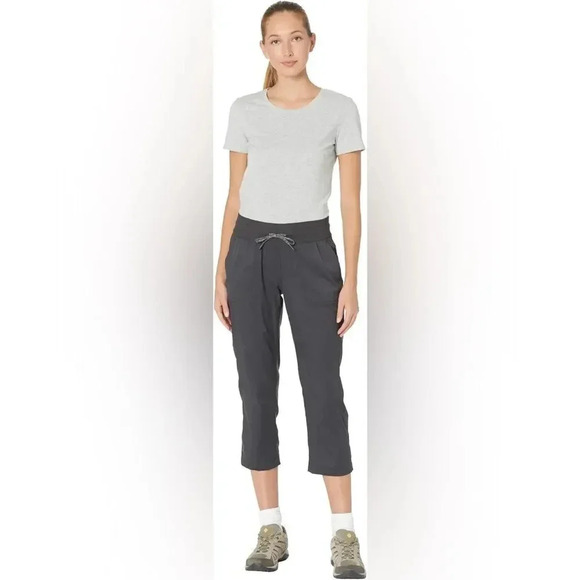 The North Face Women’s Aphrodite Motion Capri XL,XXL Size NWT - Picture 4 of 4